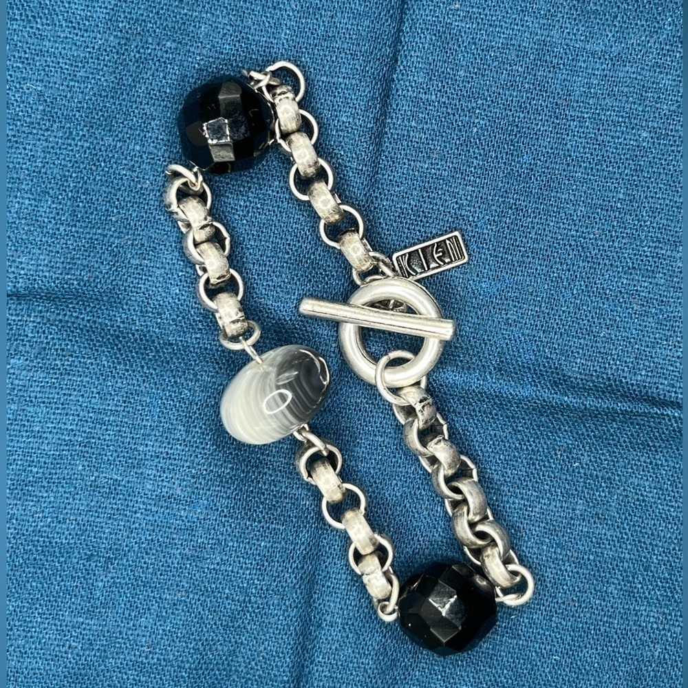 Vintage Anne Klein chunky link bracelet with glass beads black grey